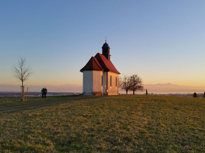 Die Kirche auf dem Haldenberg in Ailingen am Bodensee